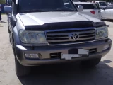 Toyota Land Cruiser 100 3